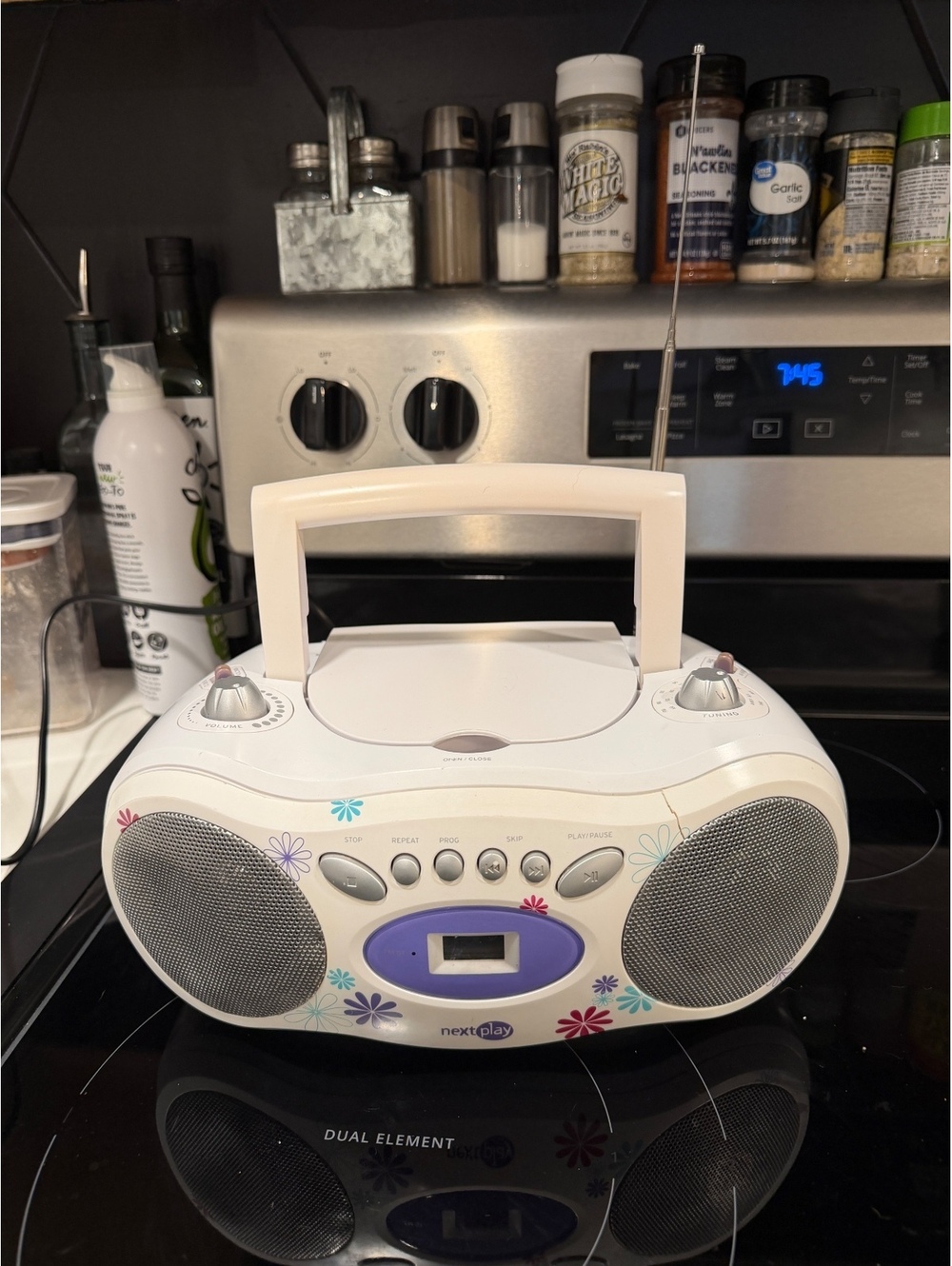 Nextplay NPF500B Flower Boombox Portable Boombox CD Player with AM/FM Radio